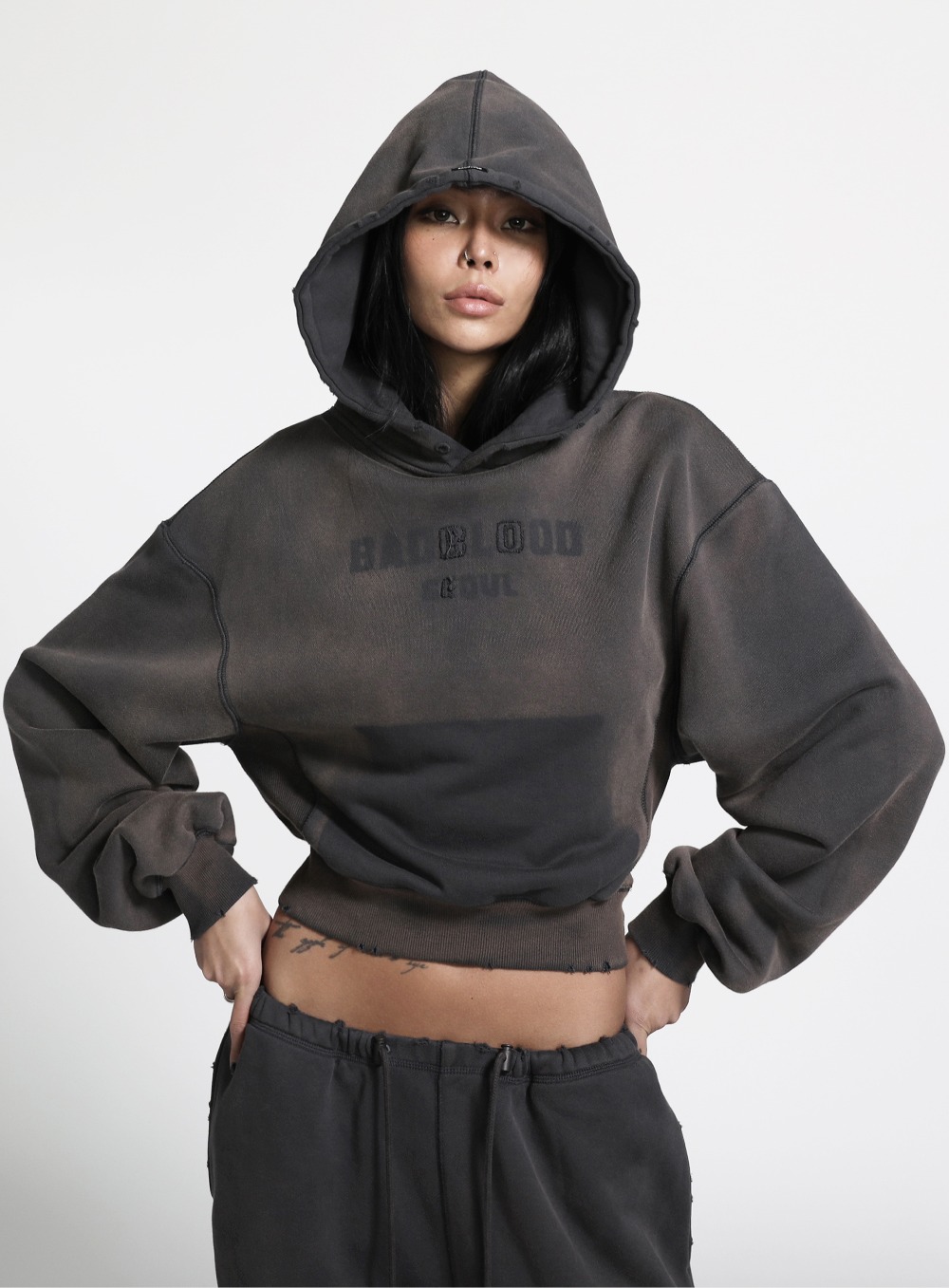 【BADBLOOD】 SUN FADED HOOD SLIM FIT : CHARCOAL BROWN