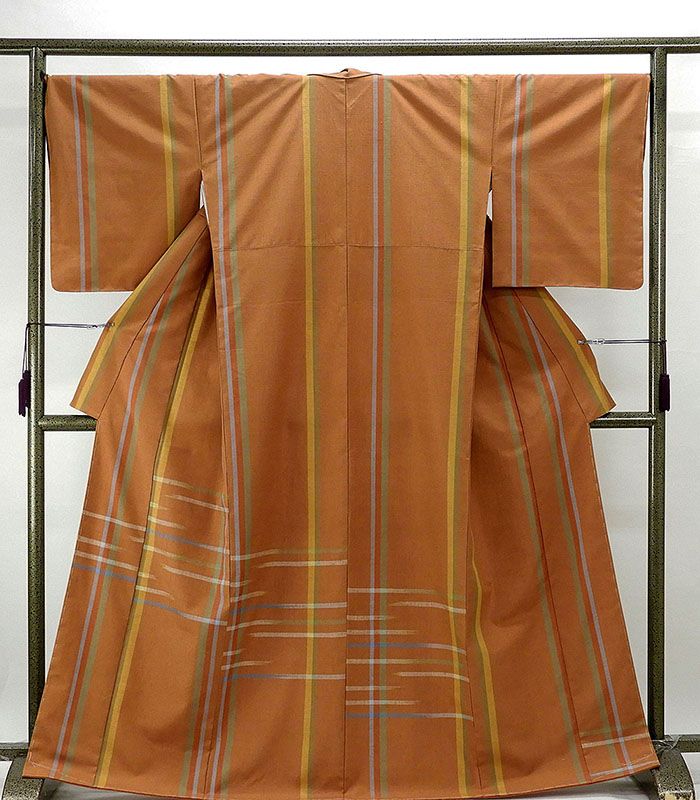 紬 新品仕立済 正絹 幾何縞模様 絵羽紬 身丈165cm 裄丈68cm 新品 仕立て上がり 着物 d