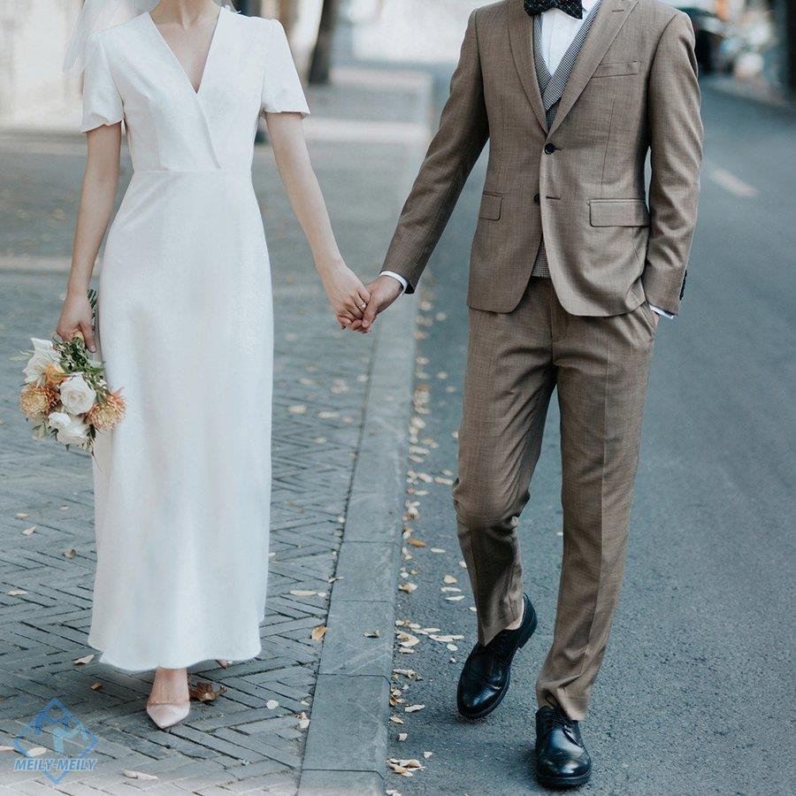 ウエディングドレス 袖あり 結婚式 ブライダル 花嫁 白 二次会 aライン ロングドレス パー