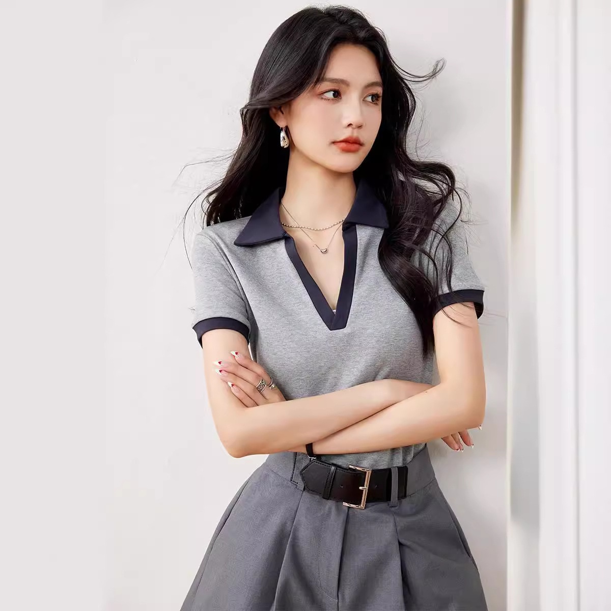 通勤polo襟半袖tシャツ女性夏新型正肩vネック修身がやせて見える上着ワイシャツ