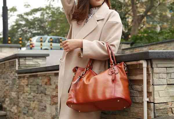 ハンドバッグ レディース ミニバッグ 秋 夏 黒 本革 軽い トートバッグ 人気 斜めがけ ミニショルダーバッグ ミニ カジュアル トート 冬 ブランド 春 レザー革 小さめ ミニトートバッグ おしゃハンドバッグ