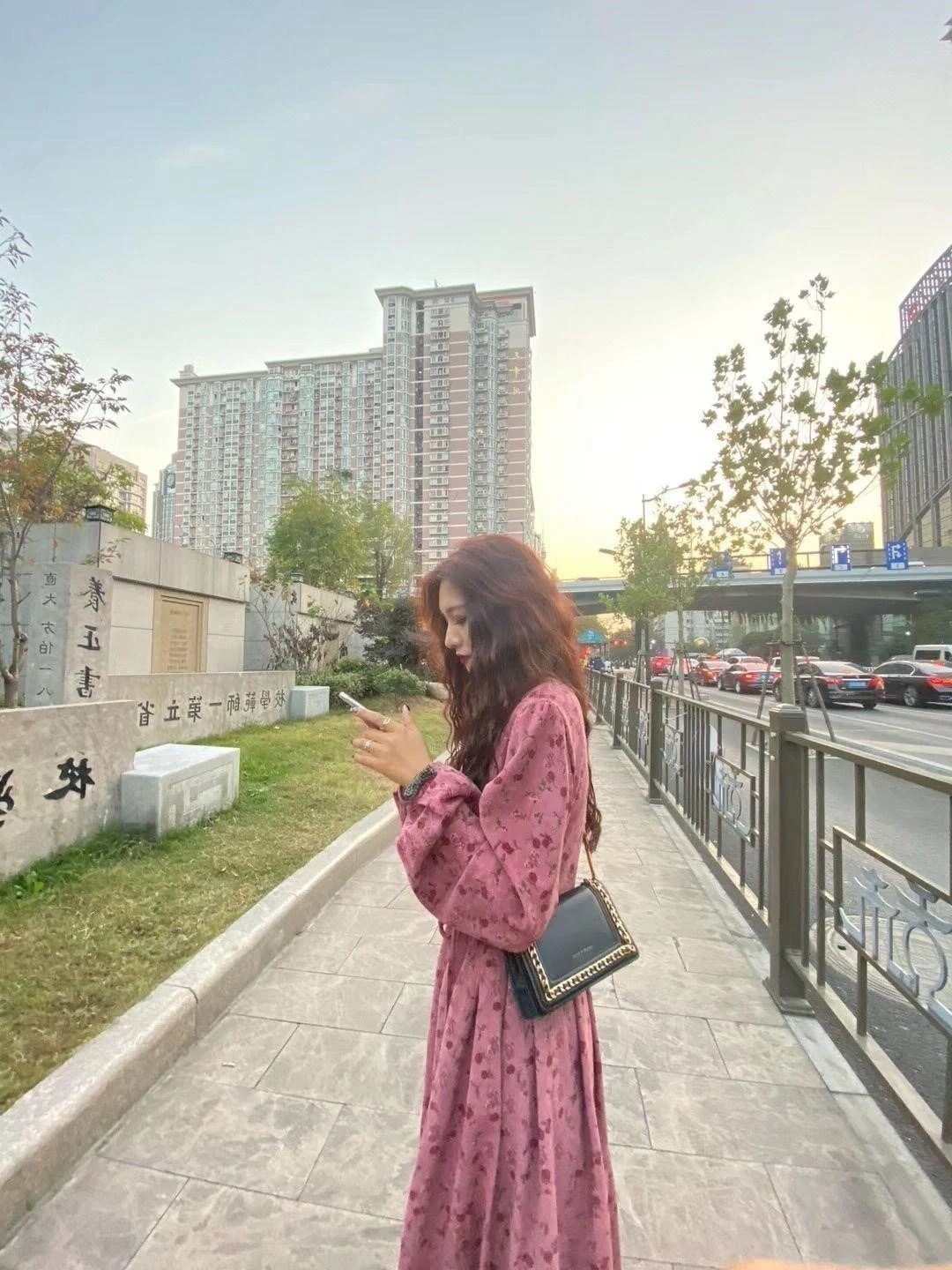 コーデュロイワンピース 2023 春秋冬韓国風ルーズスリム花柄スカート女性用