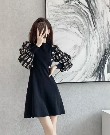 切替えデザインAラインミニ丈ワンピース ブラック 長袖 S M L XL 膝上 2次会 目立つ かわいい 可愛い きれいめ シンプル カジュアル 上品 おしゃれ かっこいい レトロ 華やか