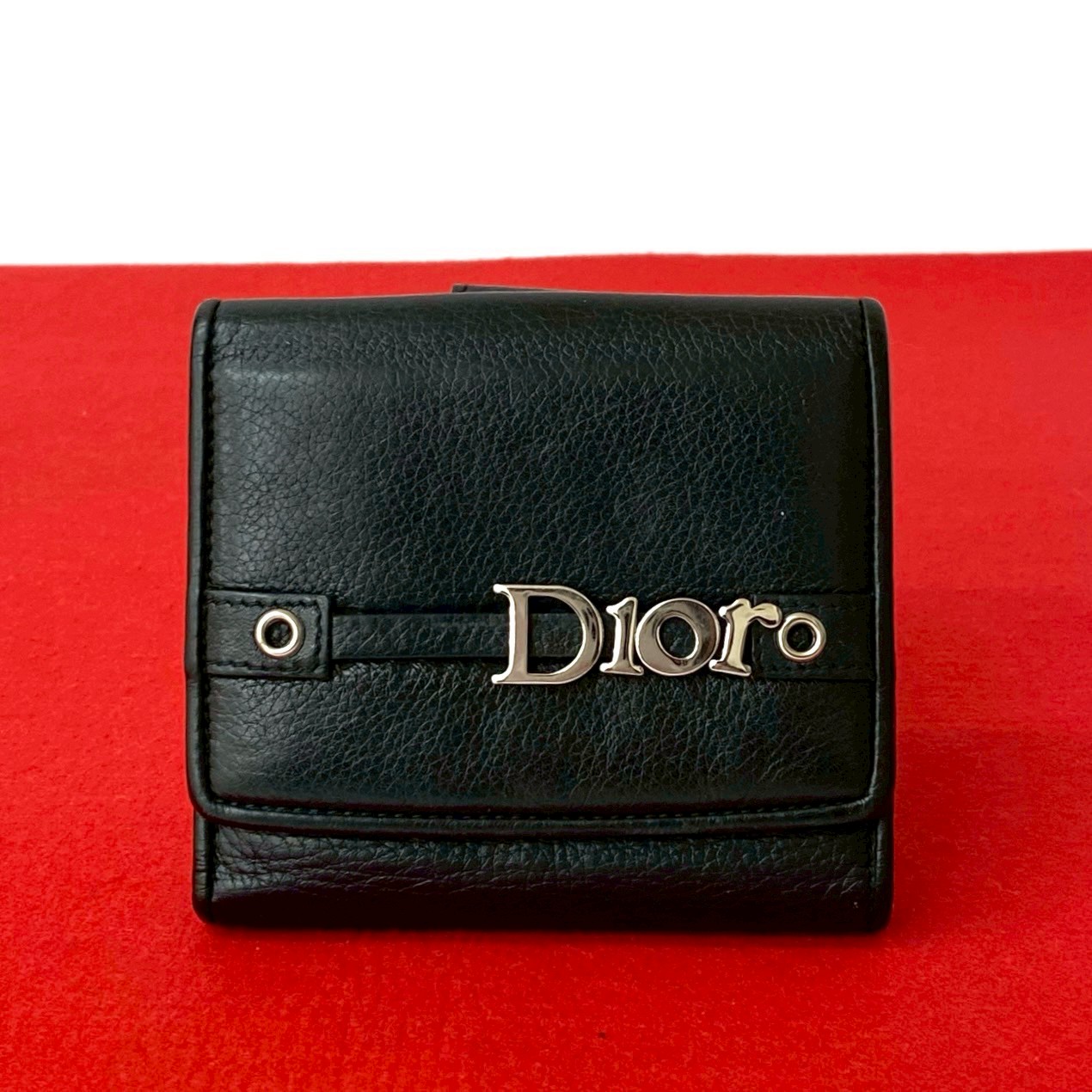 ロゴ 金具二つ折り財布 レザー ブラック 16922 42,500円