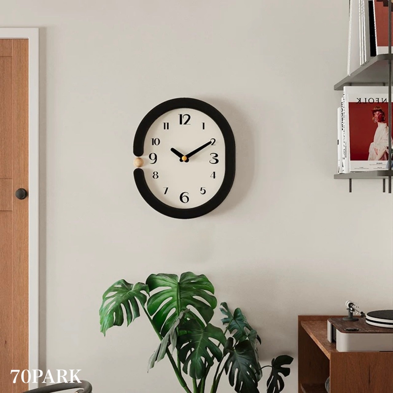 オーバル型 モノトーン モダン アート クロック 壁掛け時計 掛け時計 北欧 おしゃれ 韓国インテリア 北欧インテリア 韓国雑貨 韓国っぽ インテリア雑貨 韓国 70PARK