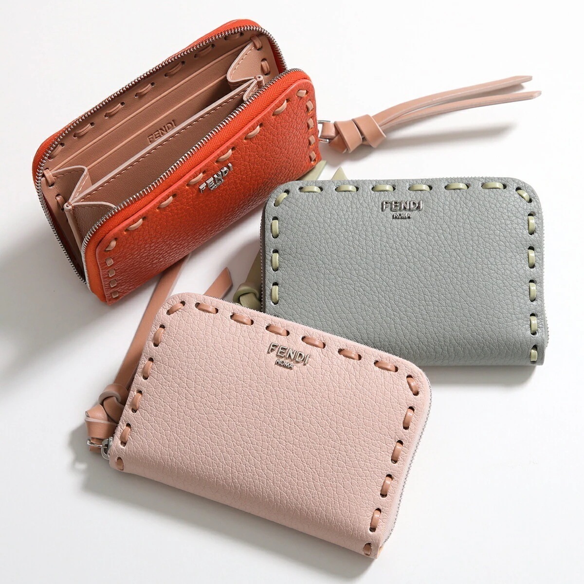 FENDI フェンディ コインケース PEEKABOO ピーカブー 8M0313 AURN レディース カードケース ミニ財布 小銭入れ レザー カラー3色 49,418円