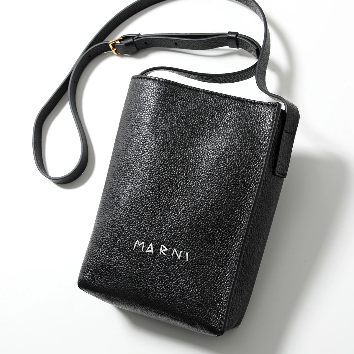 MARNI マルニ ショルダーバッグ Museo ミュゼオ ナノ SBMP0084U3 P6533 メンズ レザー クロスボディ ポシェット ロゴ刺繍 鞄 00N99 SBMP0084U3P65300