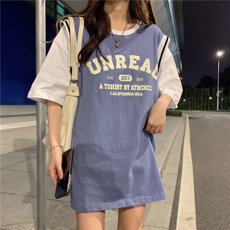 オーバーサイズ 胸ロゴプリント バスケユニフォーム風 フェイクレイヤード トップス Tシャツ ミディアム丈 チュニック丈 五分袖 ドロップショルダー 襟なし ラウンドネック ライン入り シンプル 5,314円