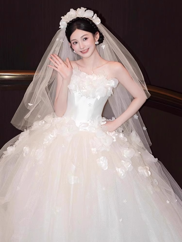 花のウェディングドレスブライダル2025高品質のテクスチャ結婚式旅行写真チューブトップメインウェディングドレスプリンセス外出糸