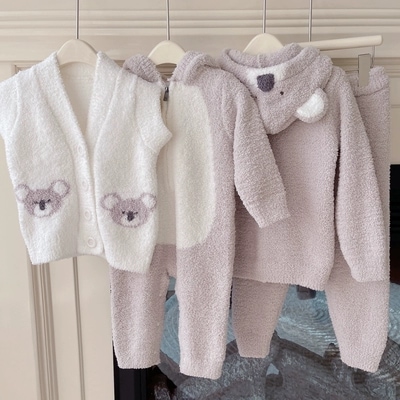 日系の子供のふわふわコアラ秋冬の厚手保温赤ちゃん帽子パジャマ部屋着はい