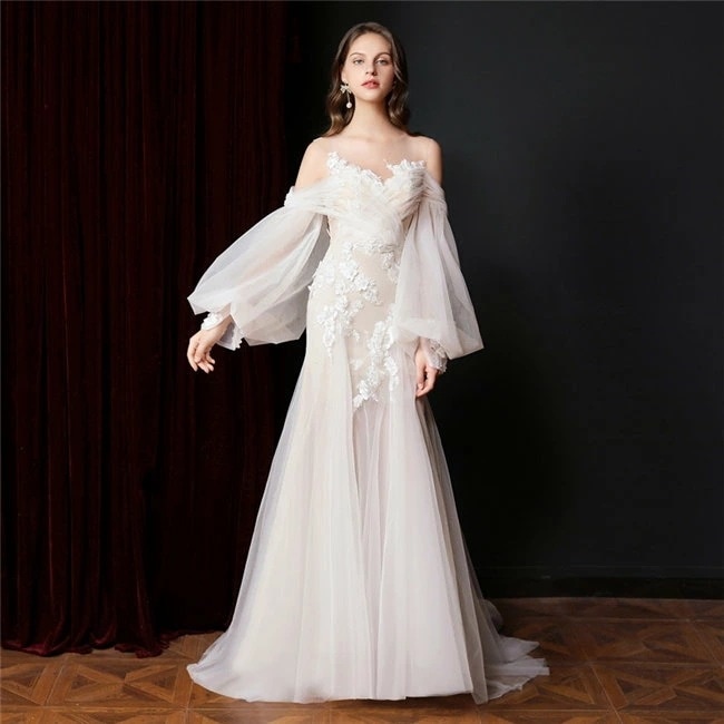 ホワイト　長袖　 ウェディングドレス　Aライン　ファスナー　花柄　ロングドレス ウェディングドレス レース 素地 　s～l　Wedding Dress　お花嫁　結婚式　旅行撮影演出　レディースウェデ