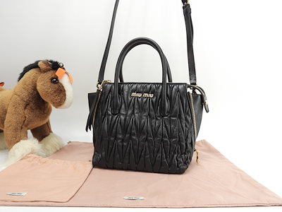 Liz 肩掛けバッグ ラージ 飾りなし ショルダーバッグ [4カラー] 【公式