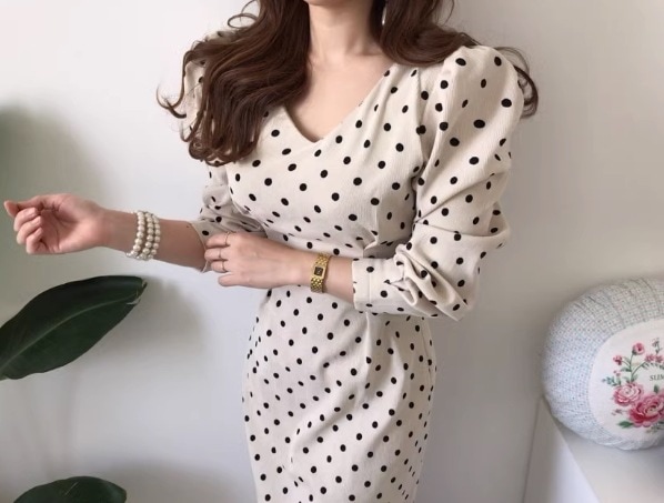 スカート ワンピース ロングスカート タイトスカート 膝下 ミモレ ミモレ丈 ロング ロング丈 袖あり パフスリーブ Vネック 襟なし タイト 細身 ストレート Iライン きれいめ 大人 上品