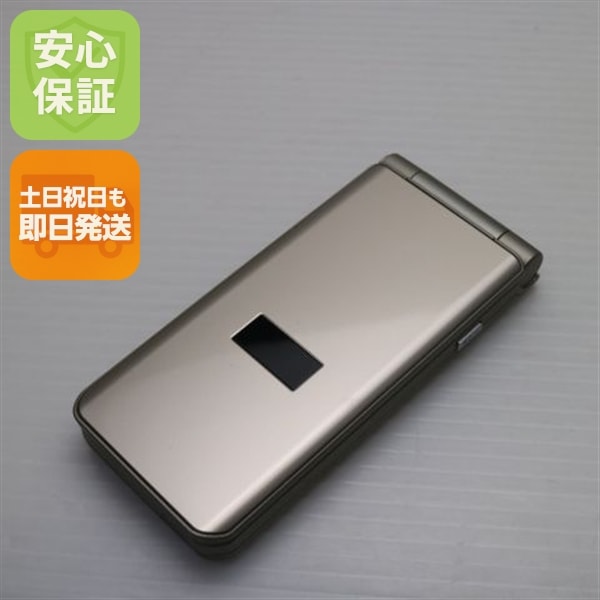 新品同様 arrows ケータイ ベーシック F-41C ゴールド スマホ 白ロム 中古 土日祝発送OK 139