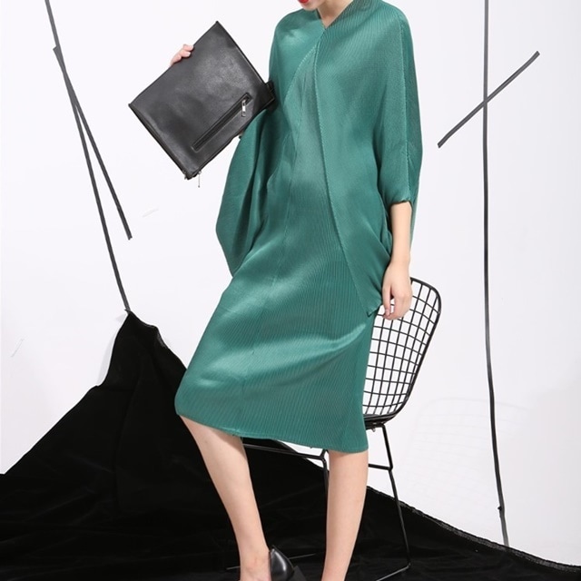 タイト ワンピース 膝丈 パーティー お呼ばれ レディース 大きいサイズ 体型カバー ドルマンスリーブ 黒 赤 紫 グレー グリーン ピンク