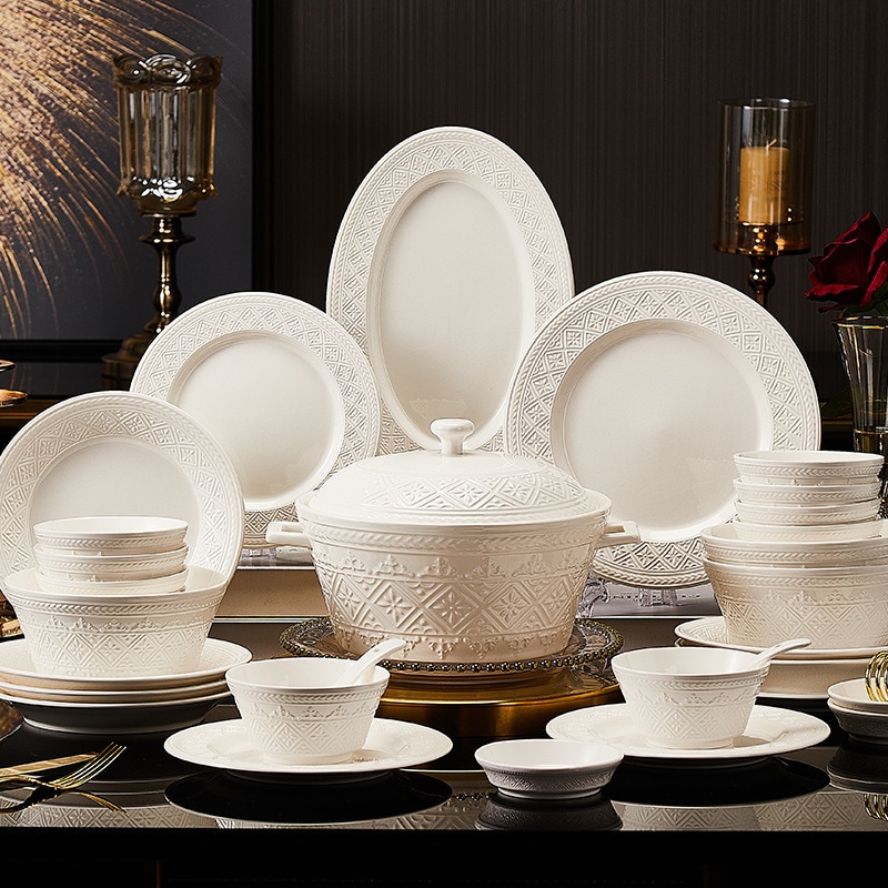 新しい家庭用セラミックボウル料理皿料理セットライトライトラグジュアリーな新しい中国語スタイルのjingdezhen Ceramic Hotel Tableware