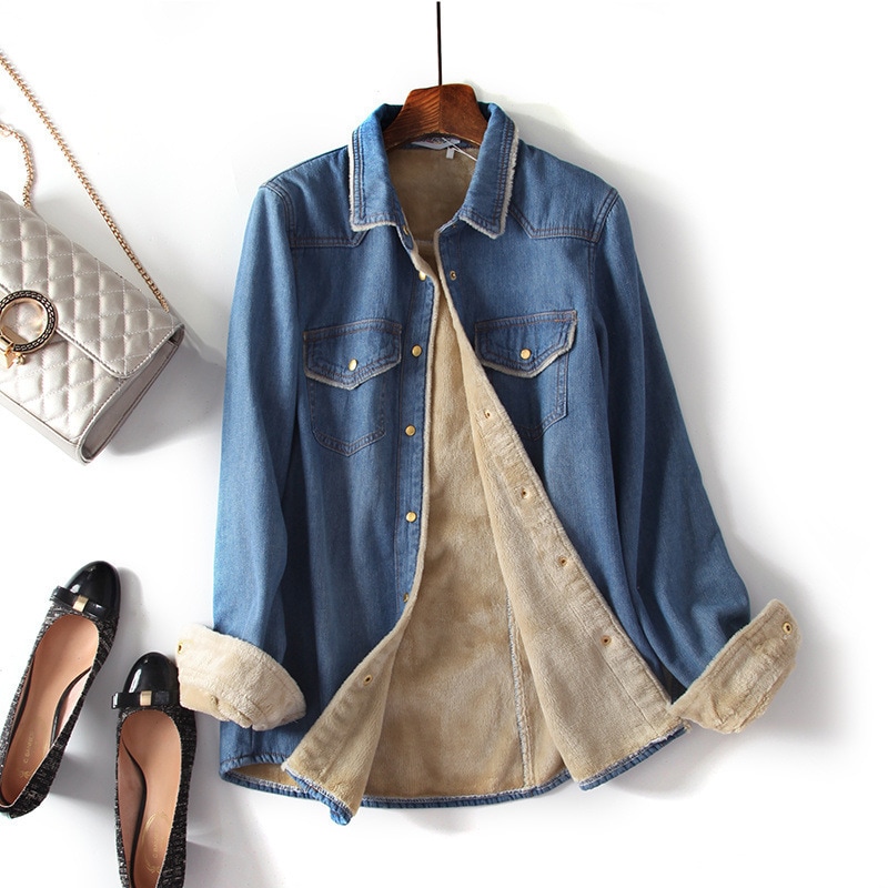 新作登場 シャツ デニムシャツ 裏起毛 レギュラーカラー ボタン留め レディース 長袖 冬物 あったかい 保温 無地 ブルー ボアコート ライトアウター コーデ