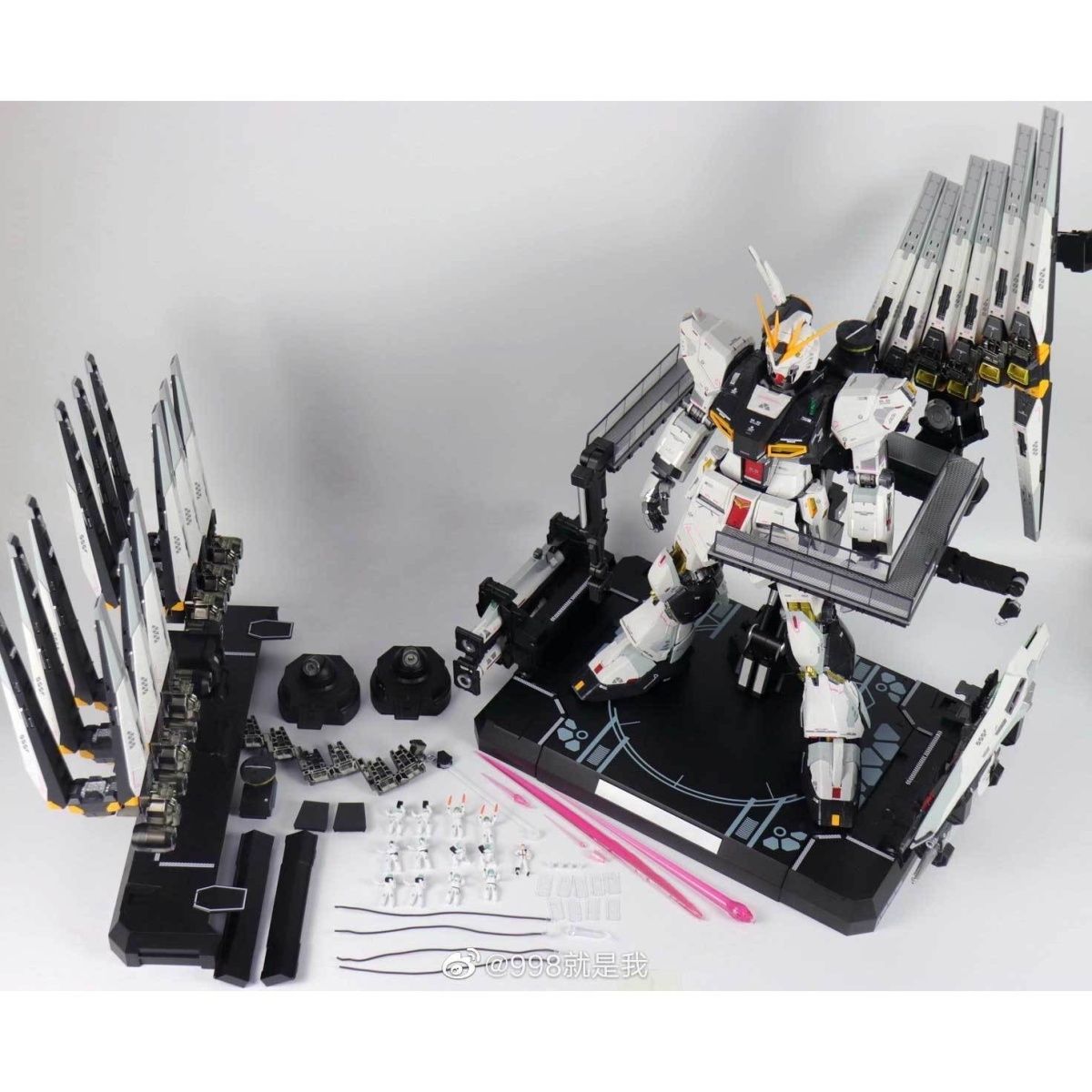 DABAN MODEL　1/60　解体匠機 RX-93 νガンダム 海外製プラモデル　 未組立