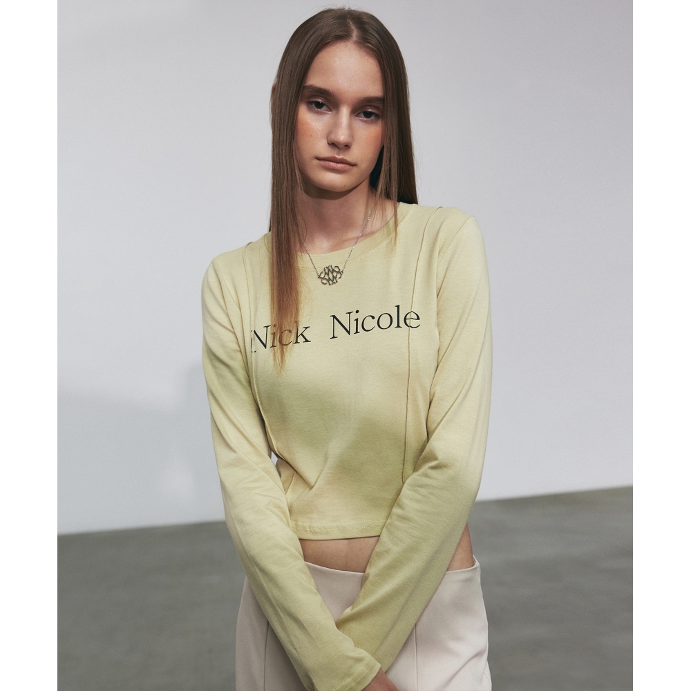 ニック&ニコールニコールピンタック LS クロップトップ_オリーブ