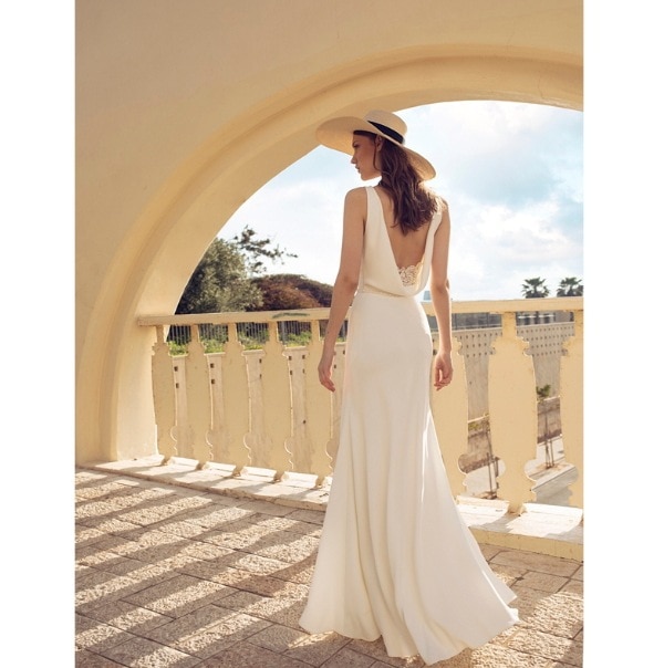 ワンピース ドレスワンピース ロング丈 ノースリーブ カシュクール 背中見せ デザイン ボタン 美ライン ニュアンス ドレープ スタイルアップ ロマンチック リラックス かわいい 大人可愛い