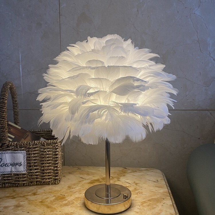 ランプシェード フェザー 装飾 高級感 おしゃれ かわいい インテリア USB コンセント タッチスイッチ ホワイト ピンク グレー