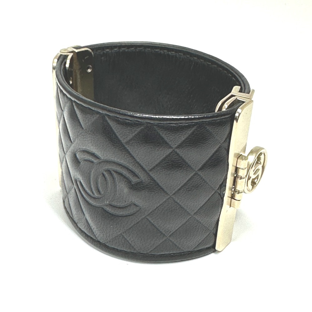 Qoo10] CHANEL バングル マトラッセ CC ココマーク : 腕時計・アクセサリー