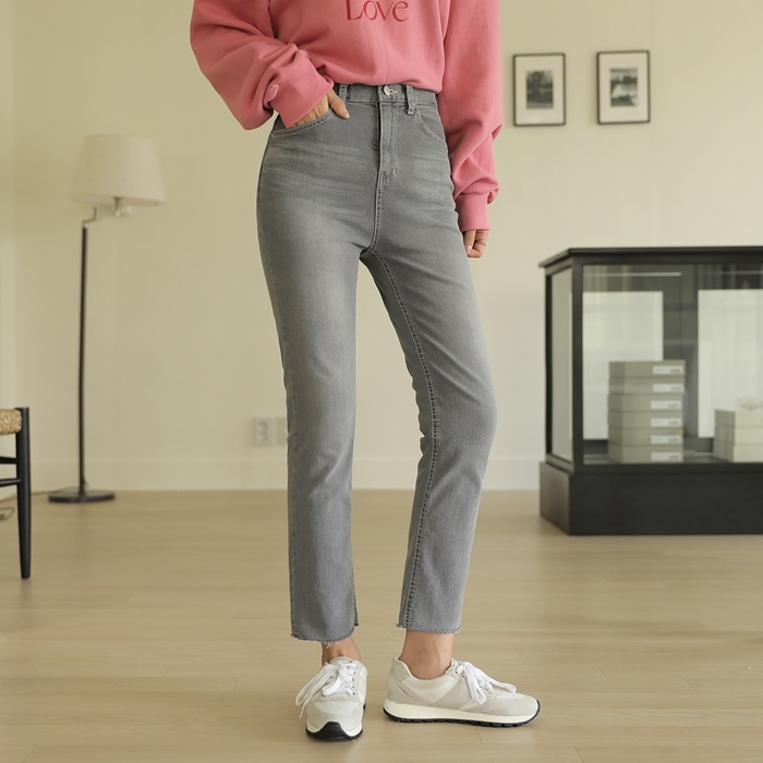 [韓国ファッション] カットオフ ストレッチストレートパンツ グレーデニム