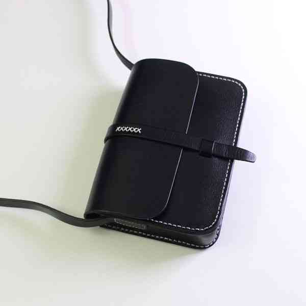 ショルダーバッグ レディース 人気 軽い 春 斜めがけ 冬 縦長 黒 2ウェイ カジュアル 帆布 ミニ 小さめ ナイロン 秋 軽量 大容量 レザー 大きめ 赤 旅行 本革 バッグ 40代 ブランド 夏