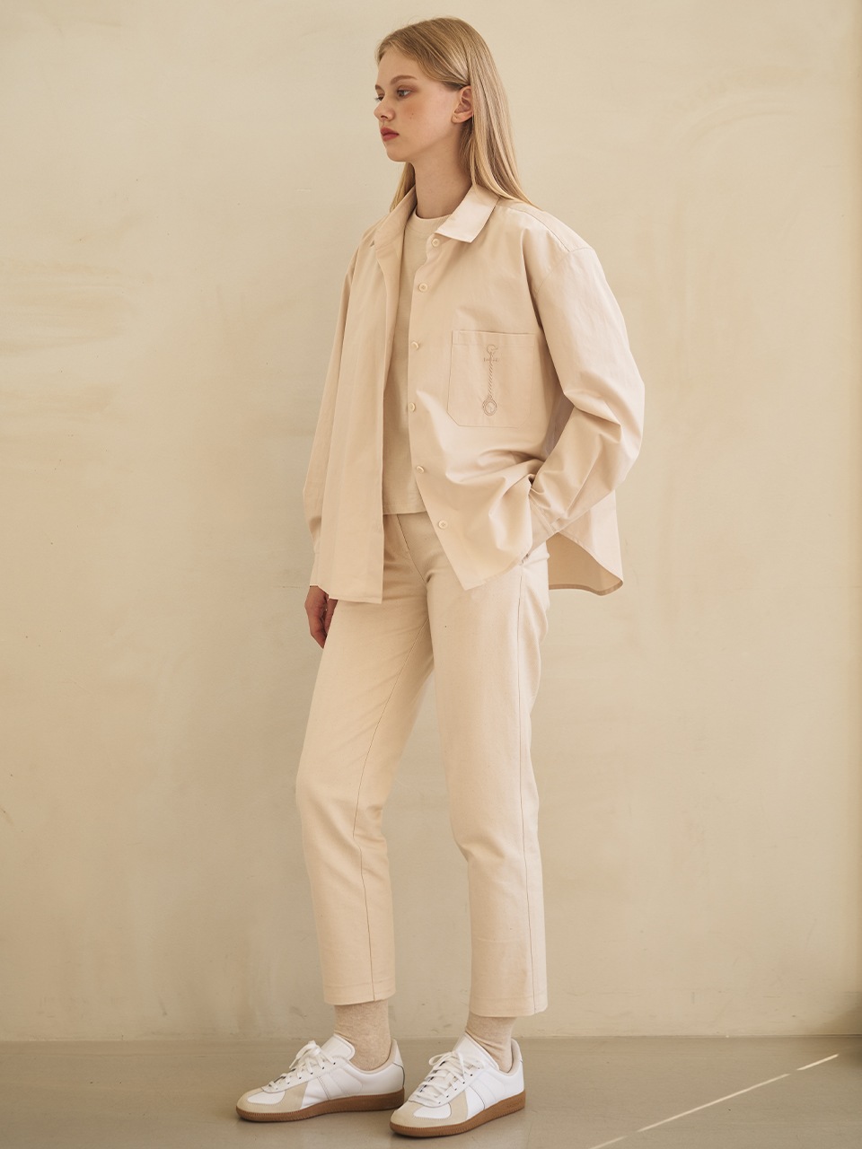 시그니처 코튼 셔츠 (베이지) 오버핏 자수 면 셔츠