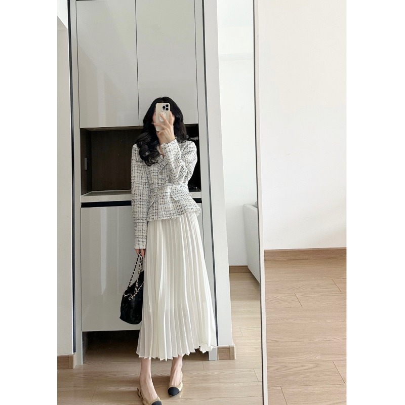 春秋服の組み合わせ 高冷お姉さん 高級感 背広の襟は腰に収める 小香風コート女 プリーツスカート2点セット
