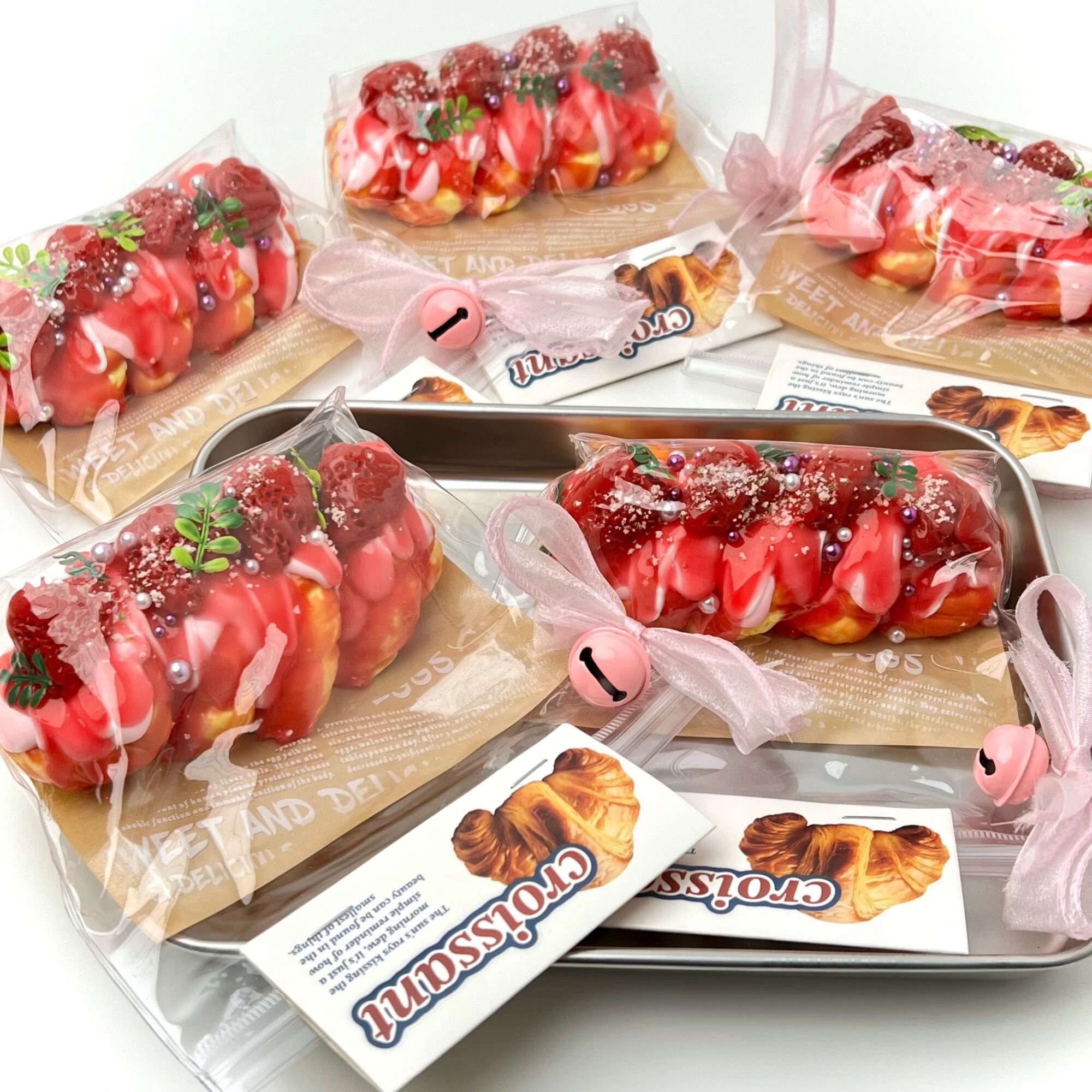 ゆっくりと戻るドライクレイ ストロベリークリームねじりクレイ ストレス解消グッズ 食品グレードシリコン製
