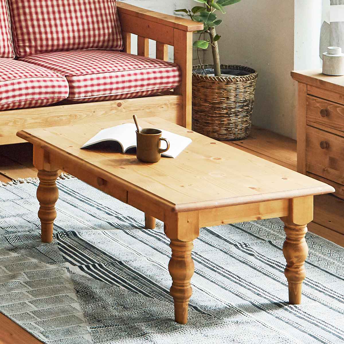 ローテーブル 小さめ 幅105cm 天然木 カントリー調 センターテーブル リビングテーブル 北欧 木製 引き出し付き 収納 パイン材 パイン 無垢 北欧風 ナチュラル 木目調