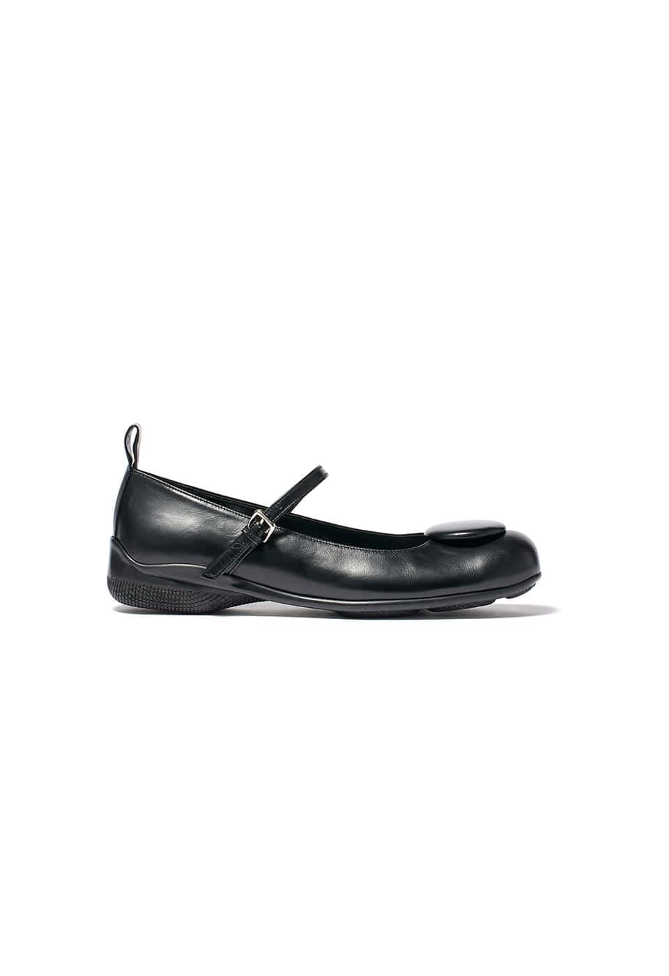 【OPEN Yy】 26SS BADGE APPLIQUÉ BALLET FLATS : BLACK