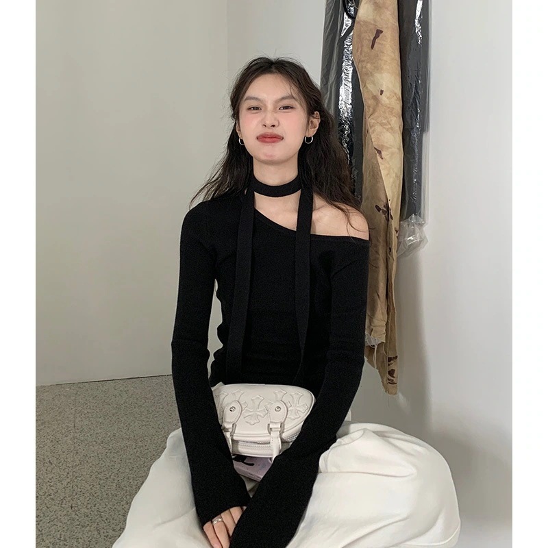 秋デザインの女性用ホールネックワンショルダーニットボトムシャツスリムでセクシーなオフショルダートップ