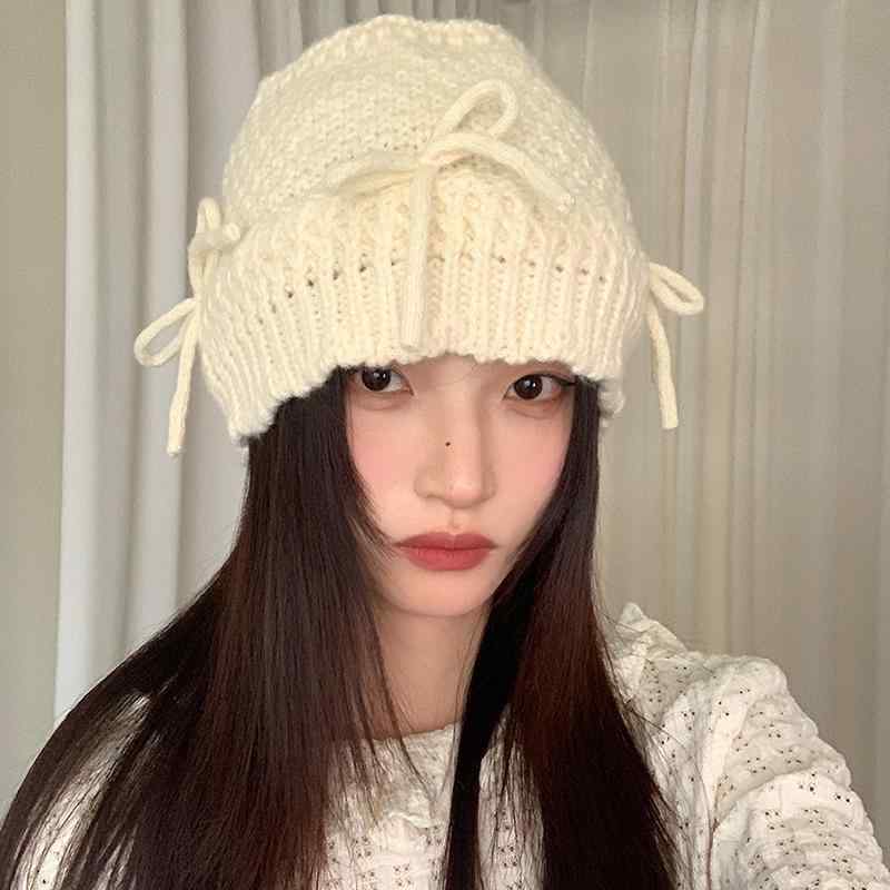 ニット帽 レディース 秋冬 帽子 ビーニー 雑貨 ウール 小顔効果 防寒 暖かい 旅行 普段使い 韓国 かわいい リボン アイボリー 黒