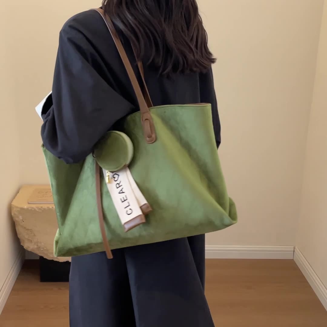 トートバッグ 大容量 新着 レジャー ショルダーバッグ マット加工 レディース 街着 通勤 おしゃれ 旅行