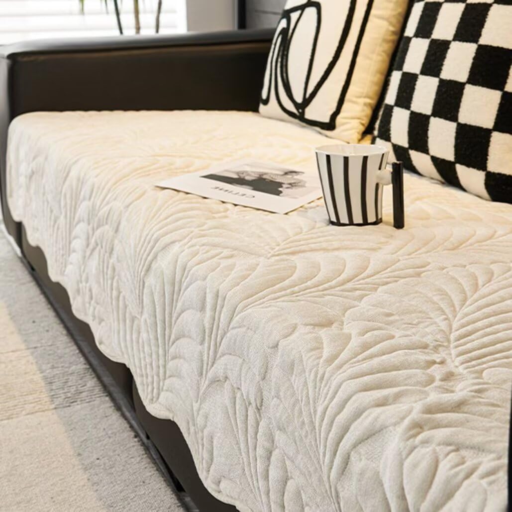 ソファーカバー 掛けるだけ 犬猫対策 滑り止め 防塵 汚れ防止 傷防止 爪とぎ防止 洗える ベージュ サイズ：幅70×奥行120cm 対応：2人掛けソファ（肘付き・肘なし兼用） 材質：ポリエステル 使