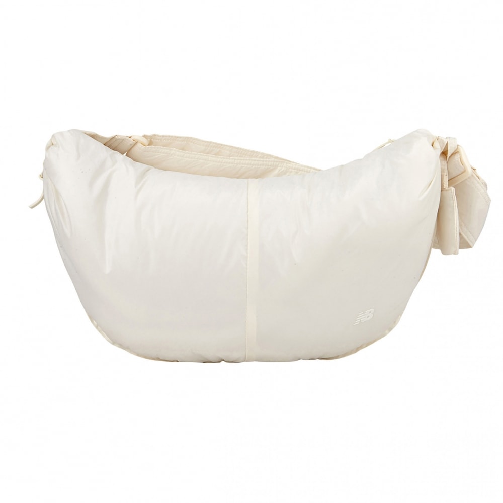 ニューバランスハーフムーンクロスバッグクリーム