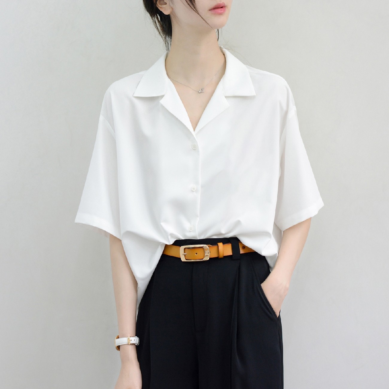 白 シャツ レディース アウター 半袖 シフォン トップス レディース おしゃれ ゆったり リラックス レディース ドレープ シャツ1143