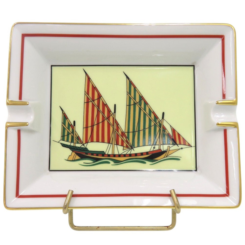 美品 アッシュトレイ 船 ヨット 小物入れ プレート インテリア その他小物 陶器/陶器 マルチカラー 0524【中古】 ユニセックス