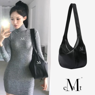 トープ シグネチャー サイドパッチ レザーショルダーバッグ (ユニセックス)/ショルダーバッグ/レザーショルダーバッグ/ワンショルダーバッグ/トートショルダーバッグ