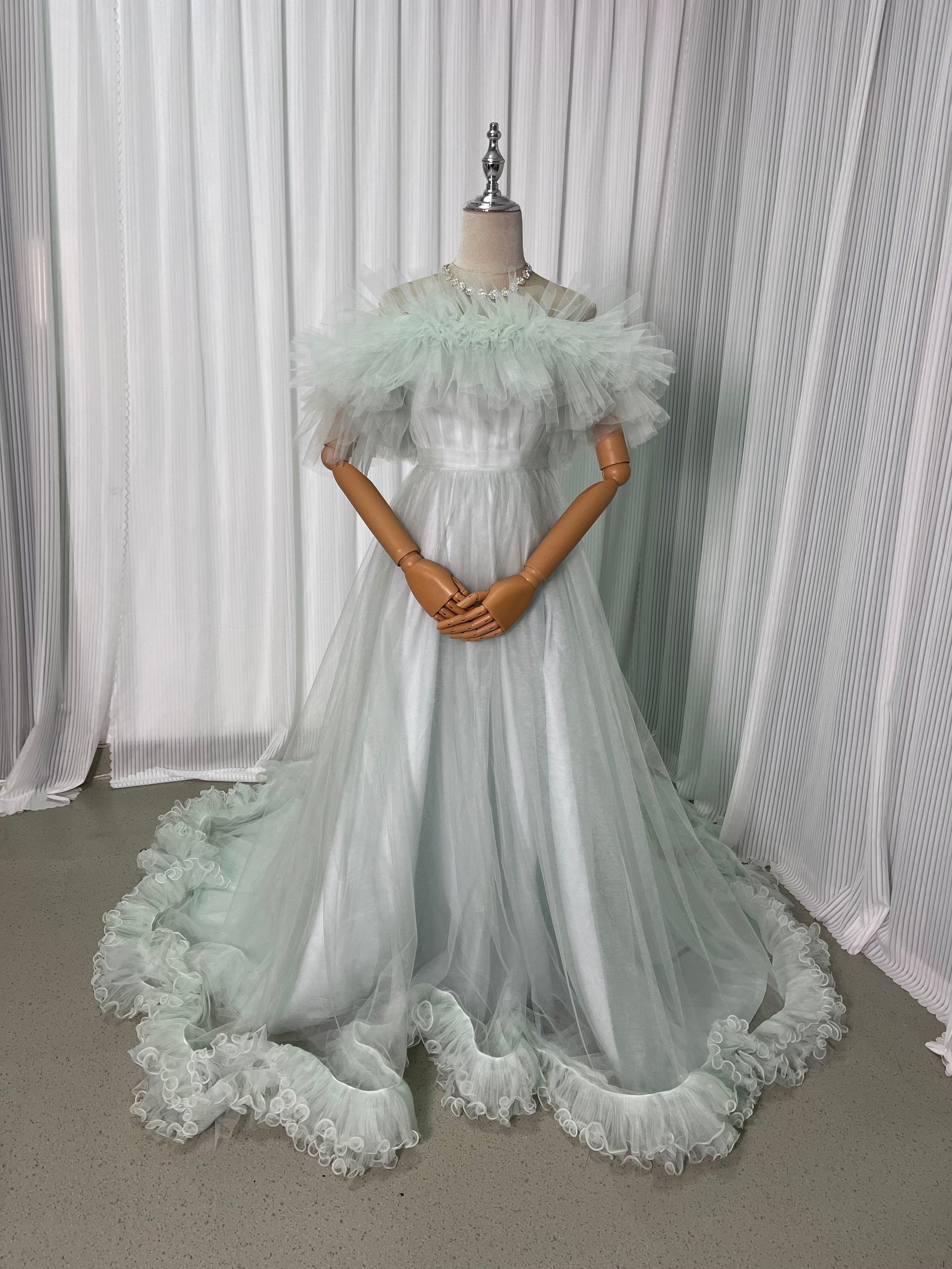 カラードレス ライトグリーン オフショルダー 可愛い プリンセスライン チュールスカート ラッフルフリル 前撮り
