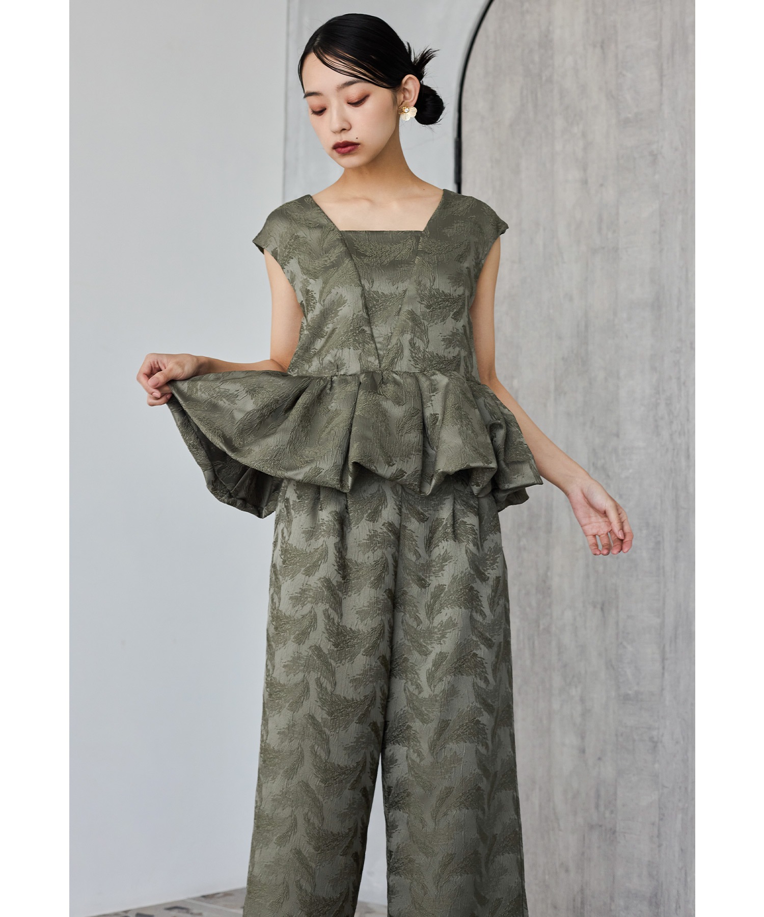 ペプラムセットアップドレス パーティードレス 結婚式 パンツドレス セットアップ ジャガード ワイドパンツ ノースリーブ 袖なし お呼ばれ パーティー 二次会 披露宴 謝恩会 成人式 同窓会 入学式