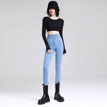 ボトムス パンツ デニム スキニースリム タイト 細身 ハイウエスト 伸縮性 ボタン ダメージ 個性的 レディース かわいい シンプル カジュアル お洒落 かっこいい こなれ感 ラフ メンズライク 黒