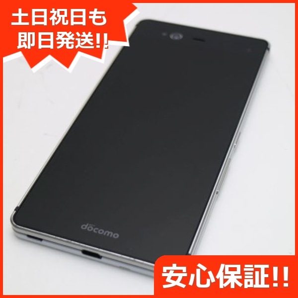 美品 F-01J arrows NX ホワイト スマホ DoCoMo 富士通 36