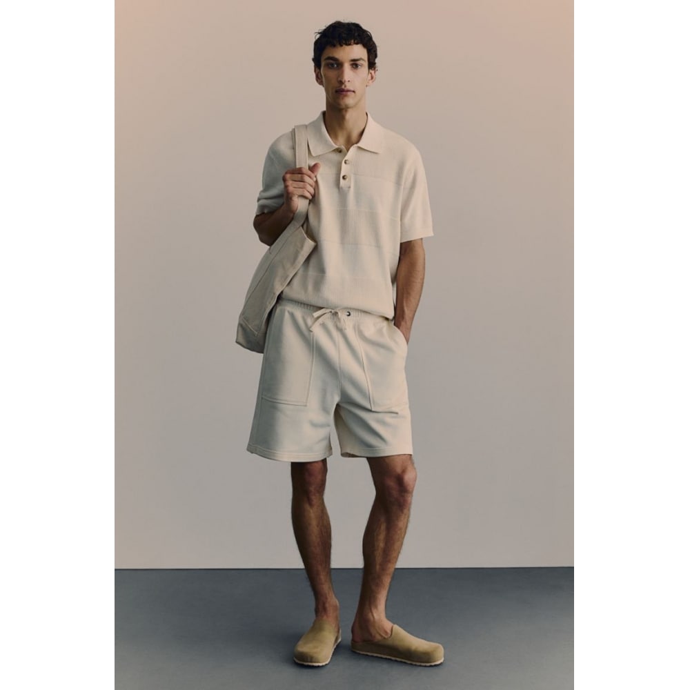 H&M レギュラーフィットスウェットショーツクリーム