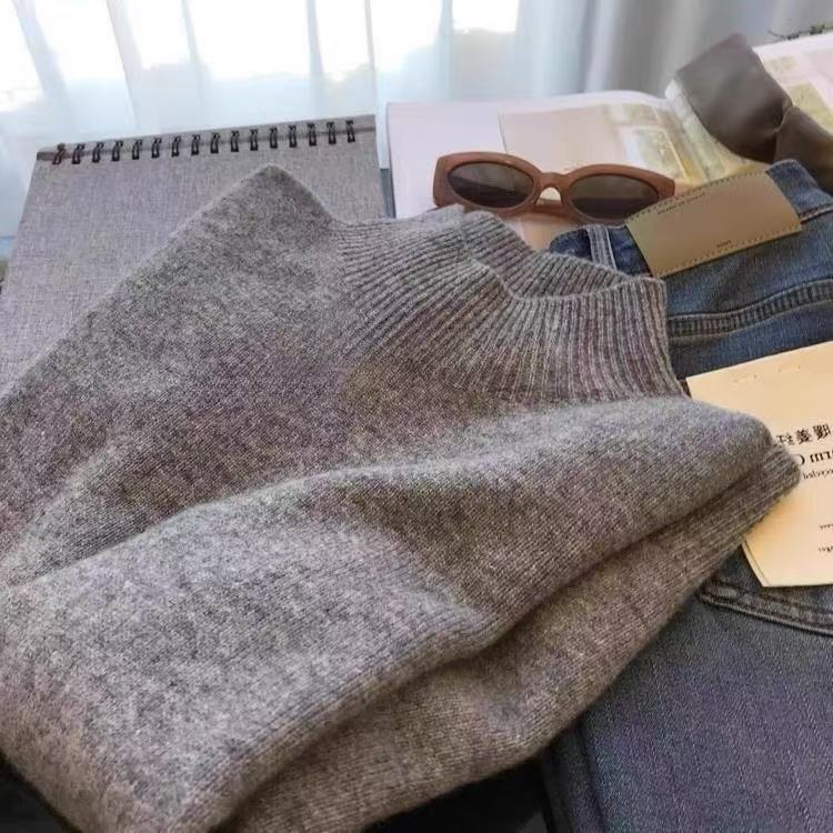 100%ピュアウールのレディースハイネックカジュアルインナーレイヤーショートニットベースレイヤーファッショナブルで万能なカシミアセーター