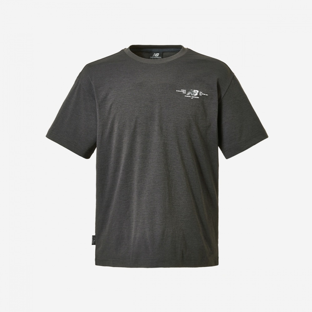 ニューバランス ユニプロズンバック グラフィックTシャツ NBNEFB1523-(60)チャコール