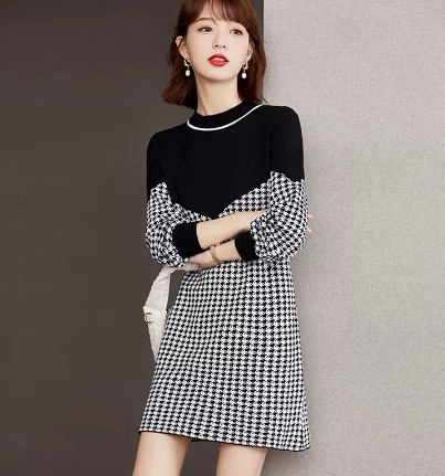 千鳥格子柄ニットワンピース Iライン 長袖 膝丈 ハイネック 暖かい ブラック 爽やか かわいい 可愛い きれいめ シンプル カジュアル 上品 おしゃれ かっこいい レトロ アジアン 可愛い