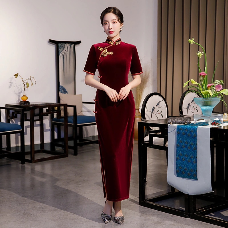 ワンピースドレスドレス2025ロングチョンサムヤングベルベットセクシーな気質シングルレイヤードレス改善バージョンチョンサム女性